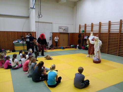 17_mac_171202_Mikulas-stena_01